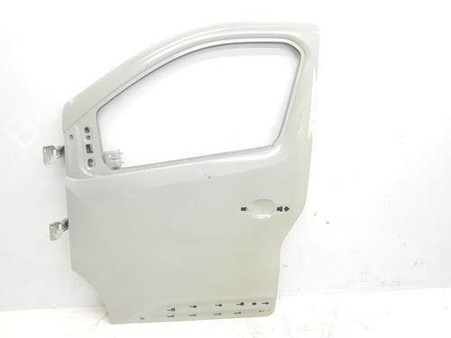 Used Left front door RENAULT TRAFIC III Bus (JG_) [2014-2025]  21003629