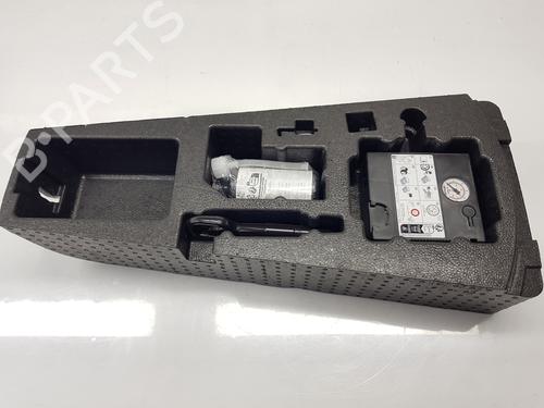 Used Jack Kit SKODA KAROQ (NU7, ND7) 1.5 TSI (150 hp) 31573533