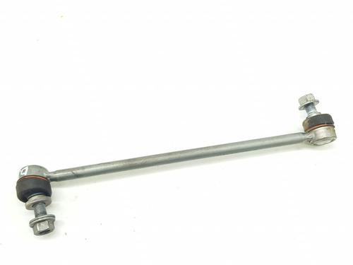 other-man-tge-bus-2017-33215094 main image