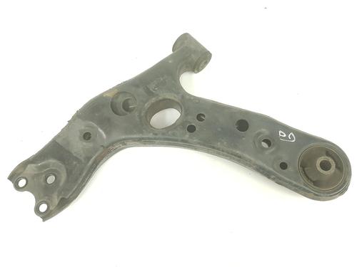 Used Right front suspension arm LEXUS CT (ZWA10_) 200h (ZWA10_) (99 hp) 13815163