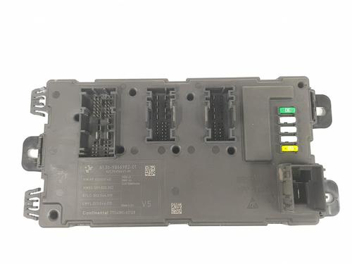 Used Fuse box BMW 1 (F21) 118 d (150 hp) 17952941