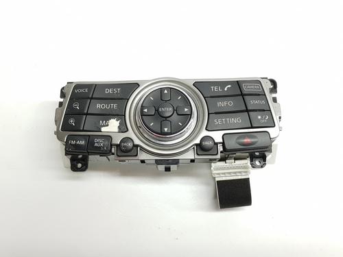 Used Switch INFINITI QX70 30d AWD (238 hp) 22386291