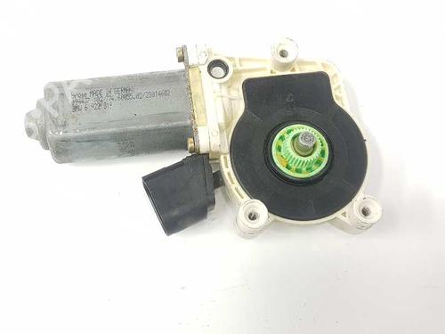 Vindusheismotor venstre bak BMW 5 (E60) 530 d (218 hp) 7309760