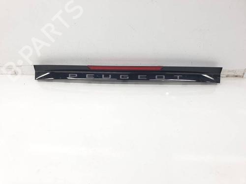 Used Rear center light Rear center light PEUGEOT 3008 III (KA_, KB_, KC_) Hybrid 136 (KAHPYE) (136 hp) 40541531 40541531