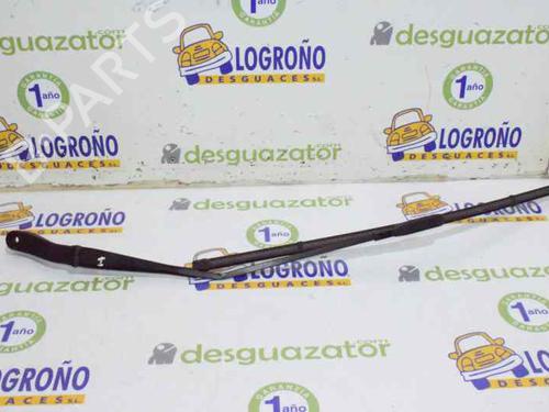 Used Front windshield wiper arm MERCEDES-BENZ B-CLASS Sports Tourer (W245) B 200 (245.233) (136 hp) 3656997