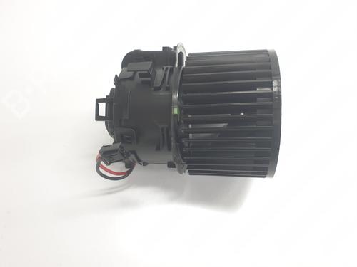 Used Heater blower motor OPEL ASTRA L Sports Tourer (O5) 1.2 (FRHNPJ) (110 hp) 24642230