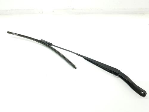 Used Front windshield wiper arm RENAULT CLIO III (BR0/1, CR0/1) 1.5 dCi (75 hp) 12142143