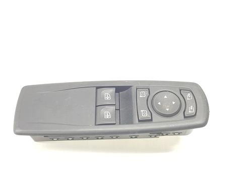 Used Left front window switch RENAULT LAGUNA Coupe (DT0/1) 3.5 V6 (DT0P) (238 hp) 31343743