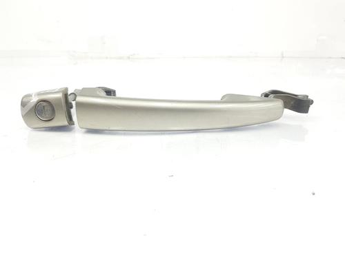 Used Front left exterior door handle Front left exterior door handle PEUGEOT 3008 I MPV (0U_) 1.6 HDi (112 hp) 8883984 8883984