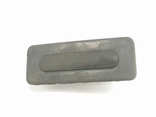 Used Tailgate handle PEUGEOT 208 I (CA_, CC_) 1.2 PureTech 82 (82 hp) 14988339