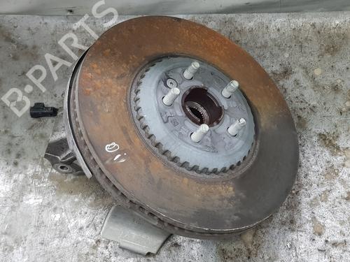Used Left front steering knuckle LAND ROVER RANGE ROVER EVOQUE (L551) 2.0 D150 (150 hp) 30853332