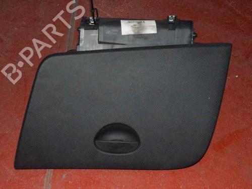 Used Glove box SEAT LEON (1P1) 1.9 TDI (105 hp) 1543495