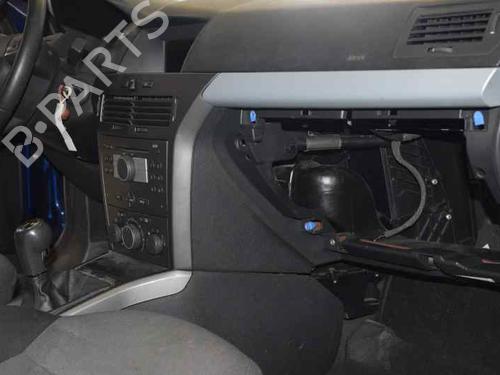 Venstre foran utvendig håndtak OPEL ASTRA H (A04) 1.7 CDTI (L48) | BP1636946C128 