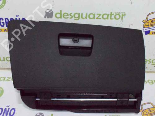 Used Glove box BMW 3 (E90) 320 d (177 hp) 898686