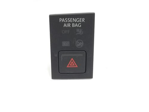 Used Warning switch VW GOLF VII (5G1, BQ1, BE1, BE2) 2.0 TDI (150 hp) 11526278
