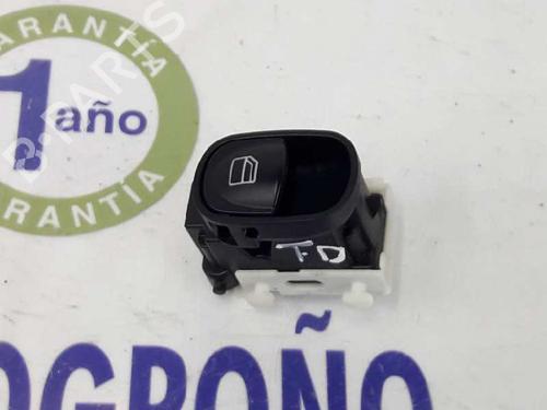 Højre bagtil elrude kontakt MERCEDES-BENZ C-CLASS (W203) C 220 CDI (203.008) A2038200210 | A2038200210 |