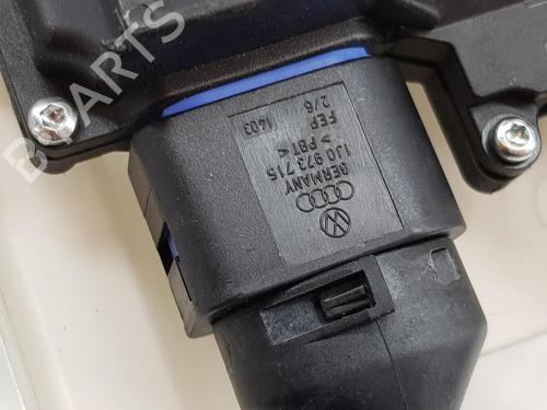 Front right lock VW TOURAN (1T1, 1T2) 2.0 TDI 16V | BP17919429C97 