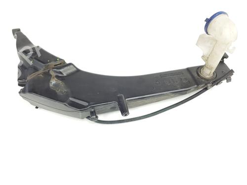 Used Windscreen washer tank PEUGEOT 308 II (LB_, LP_, LW_, LH_, L3_) [2013-2021]  29011076