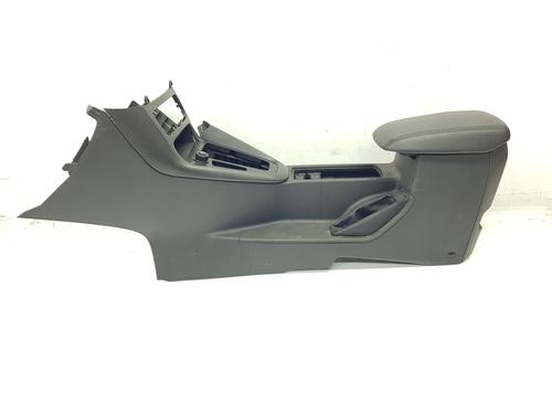 Used Armrest / Center console FORD FOCUS III [2010-2020]  32781365