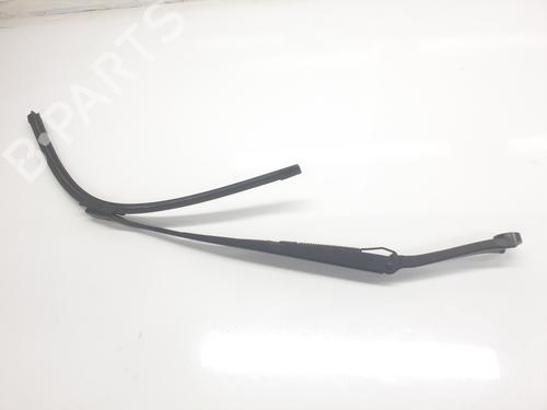 Used Front windshield wiper arm MASERATI LEVANTE SUV (M161) [2016-2025]  26720118