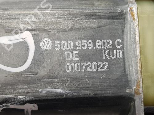 Right front window motor CUPRA LEON Sportstourer (KL8, KU8, KUD) 1.4 e-HYBRID | BP16677327E20 