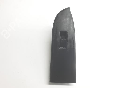 Used Right front window switch SUZUKI GRAND VITARA II (JT, TE, TD) 1.9 DDiS (JB419WD, JB419XD) (129 hp) 30499855