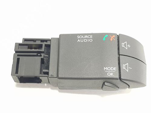 Steering wheel controls DACIA SANDERO II TCe 90 (B8M1, B8MA, B8AC) | BP29591210E15 