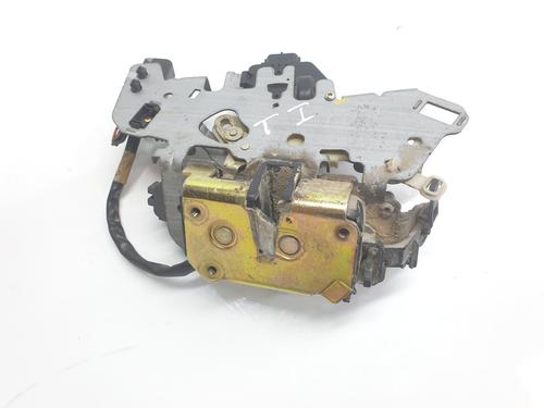 Rear left lock CHRYSLER VOYAGER IV (RG, RS) 2.8 CRD | BP26487875C100 