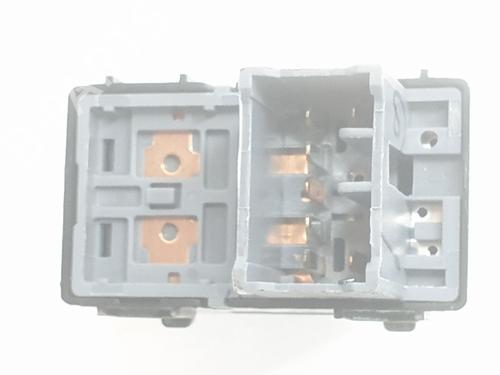 Left rear window switch HYUNDAI i20 III (BC3, BI3) 1.0 T-GDI | BP34267601I29 - Image 2