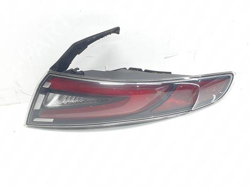 right-taillight-alfa-romeo-giulia-952_-2015-40156597 main image