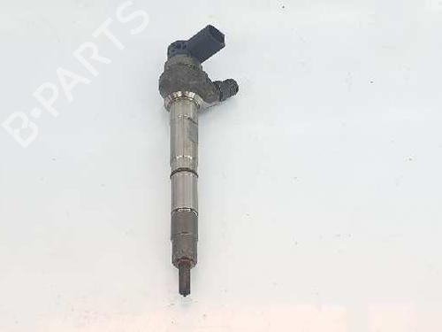 Used Injector AUDI Q3 (8UB, 8UG) 2.0 TDI (150 hp) 8138679