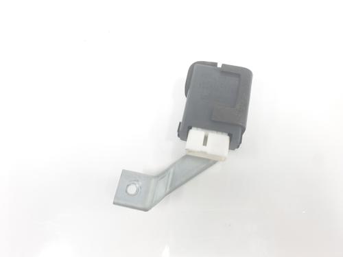 Used Electronic module Electronic module TOYOTA LAND CRUISER 90 (_J9_) 3.0 TD (KZJ90_, KZJ95_, KZJ90R, KZJ95R, KZJ90W, KZJ95W) (125 hp) 33042846 33042846