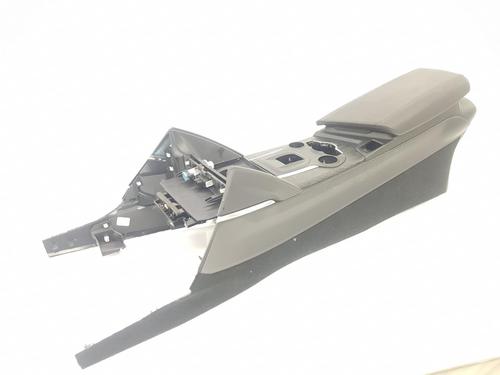 Used Armrest / Center console ALFA ROMEO STELVIO (949_) 2.0 Q4 (949.AXF2A) (201 hp) 9196635