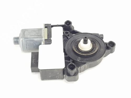 right-rear-window-motor-skoda-karoq-nu7-nd7-2017-36020806 main image