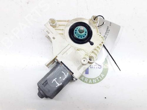 Left rear window motor LAND ROVER RANGE ROVER SPORT I (L320) 3.6 D 4x4 | BP4446844E23 