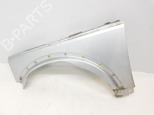 Used Left front fenders LAND ROVER DISCOVERY III (L319) 2.7 TD 4x4 (190 hp) 8049636