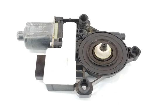 Used Right rear window motor SEAT LEON (5F1) 1.4 TSI (125 hp) 3638813