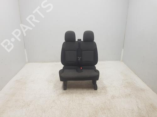 Used Right front seat Right front seat RENAULT TRAFIC III Bus (JG_) 2.0 dCi 110 (JGMW) (110 hp) 35905682 35905682