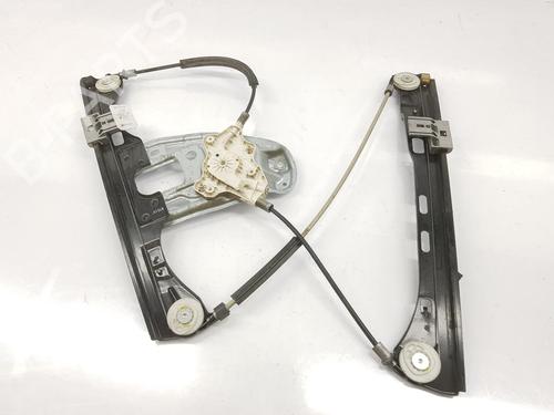 Lève-vitre avant droit MERCEDES-BENZ C-CLASS (W203) C 240 (203.061) (170 hp) 10658630
