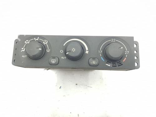 Used Climate control MITSUBISHI PAJERO III (V7_W, V6_W) 3.2 Di-D (V68W, V78W) (165 hp) 9495730