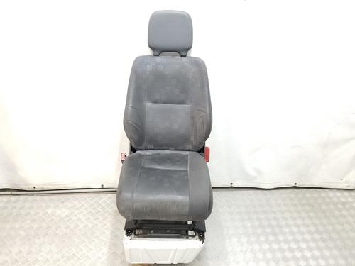 Used Left front seat MERCEDES-BENZ SPRINTER 4-t Platform/Chassis (B904) 413 CDI (129 hp) 11636796