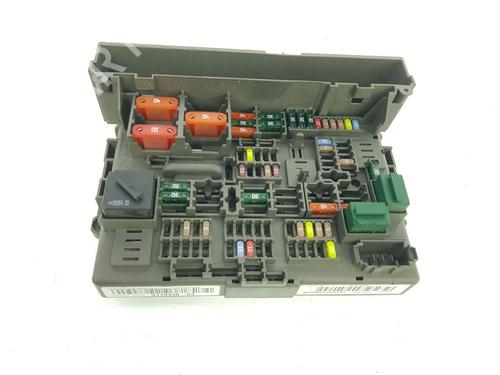 Used Fuse box BMW 1 (E87) 118 d (143 hp) 8891330