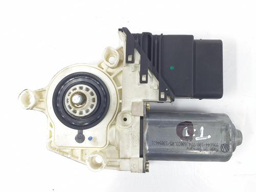 Used Right rear window motor VW TOURAN (1T1, 1T2) 2.0 TDI 16V (140 hp) 6936082