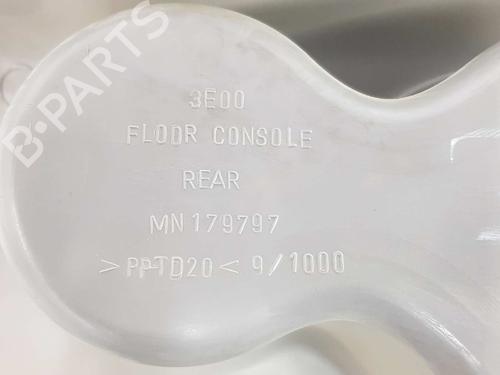 Armrest / Center console MITSUBISHI L200 / TRITON (KA_T, KB_T) 2.5 DI-D 4WD (KB4T) | BP7152788I20 