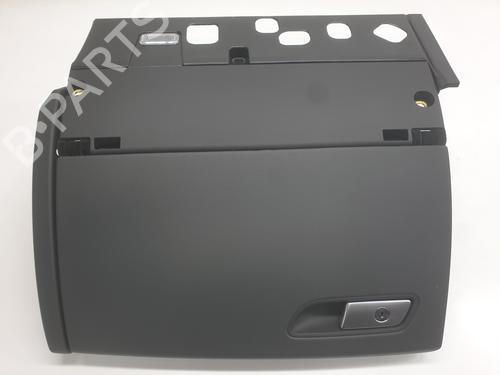 Used Glove box Glove box 32124092 32124092