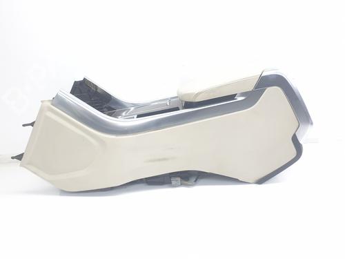 Used Armrest / Center console LAND ROVER RANGE ROVER SPORT II (L494) 3.0 TDV6 4x4 (258 hp) 28951756