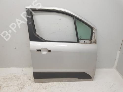 Used Right front door Right front door 37171435 37171435