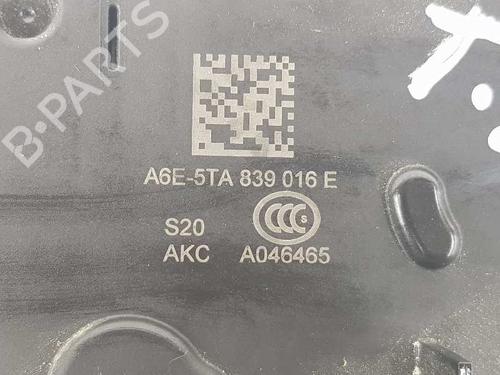 Rear right lock SEAT ARONA (KJ7, KJP) 1.0 TSI | BP5616245C99 