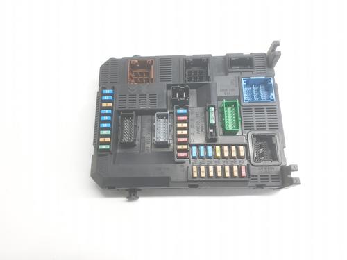 Used Fuse box PEUGEOT 208 I (CA_, CC_) 1.2 VTI 82 (82 hp) 30901364