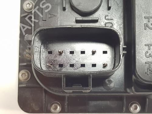 Fuse box LAND ROVER RANGE ROVER SPORT II (L494) 3.0 TDV6 4x4 | BP28478824E1